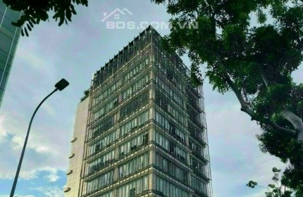 Bán nhà góc 2 MT đường Trung Tâm Quận 3. gần 700m2 đất giá rẻ