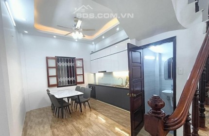 Bán nhà Cầu Giấy tiện ở kinh doanh_khu an ninh dân trí cao - 5 tầng cho thuê 40tr/th.0966931622