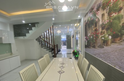 Bán nhà 3 tầng MT Đào Nguyên Phố Q.Liên Chiểu, 75m2, giá 5.5 tỷ. Lh:0764445608