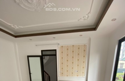 Phạm Văn Đồng - Gần Phố - Ô Tô - Kinh Doanh - Giá Rẻ Giật Mình - 34m x 4 tầng Chỉ 3.7 Tỷ.