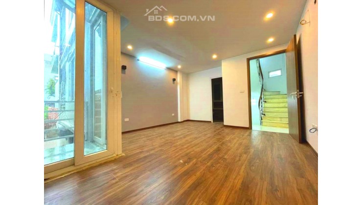 Sát CIPUTRA, Nhà đẹp TÂY HỒ, DT 37m2, 5 tầng, 3 tỷ 8