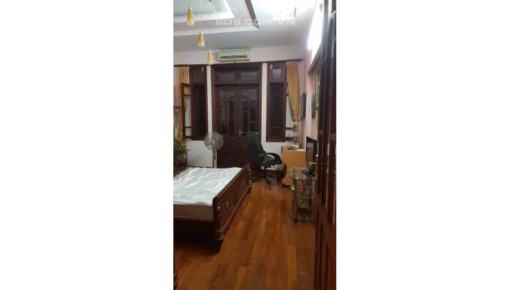 Bán Nhà Xuân La lô Góc Gara Oto 67m2_Gần Phố Chỉ Nhỉnh 9 Tỷ