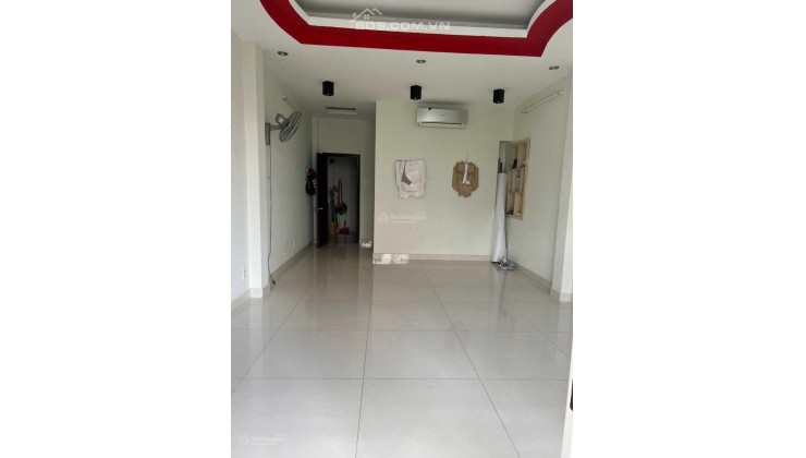 Nhà đẹp 30m2 đường Hồng Lạc, Tân Bình, chỉ nhỉnh 2 tỷ