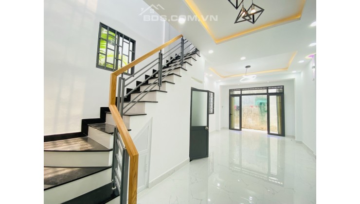 Nhà Bán, Chỉ 3 TỶ5 - 37m2 - 2 Tầng, Dương Thiệu Tước,Tân Phú.