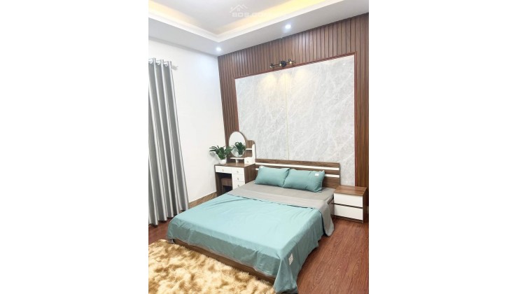 Bán nhà phố Lò Đúc 70m2, 4 tầng, mt 4m, ô tô đỗ cửa, ngõ thông, thoáng trước sau, gần phố, LH 0904106655