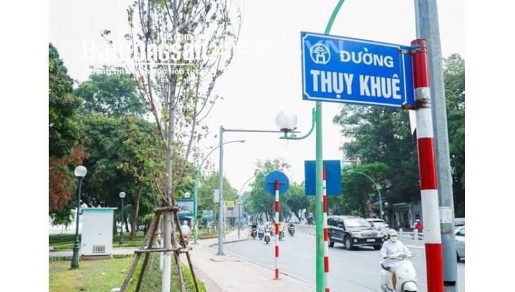 Bán nhà Mặt phố Thuỵ Khuê, kinh doanh siêu đỉnh, 25m2, 5 tầng, giá 6.6 tỷ