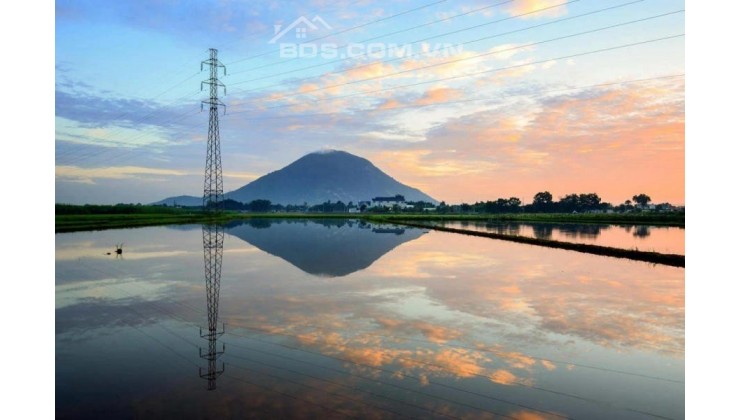 KINH TẾ KHÓ KHĂN KHÔNG LÀM RA TIỀN NÊN BÁN ĐẤT