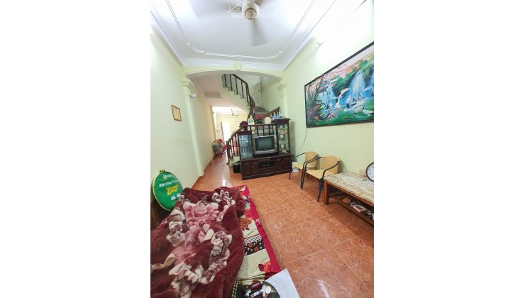 Chỉ 6.5 tỷ có nhà Ngô Quyền, Hà Đông ô tô dừng đỗ, vỉa hẻ rộng 65m, 3 tầng. 0962780005