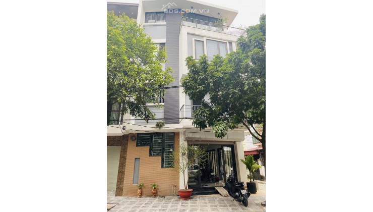 NGON, ĐẸP LONG LANH, XÂY DỰNG TÂM HUYẾT, THANH AM, LONG BIÊN, 108M2, HAI MẶT TIÊNG 8M VÀ 13M, GIÁ 12,1 TỶ.