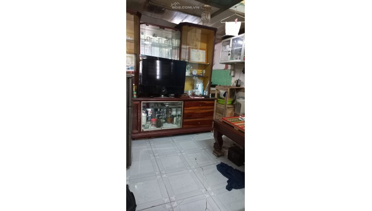 CHỦ CẦN BÁN GẤP CĂN NHÀ CẤP 4 ĐỂ CHỮA BỆNH CHỈ 138TR/M2 CÁCH MẶT TIỀN NGUYỄN THỊ THẬP 20M. VỚI DIỆN TÍCH 85M2, ĐƯỜNG LỚN XE TẢI TRÁNH NHAU PHƯỜNG