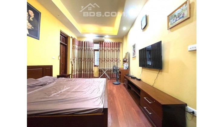 Ô tô tránh - Ngõ cực thoáng Nguyễn Văn Huyên - 44m2 - Gần trường học -  Gía nhỉnh 8 tỷ, có thương lượng cho khách thiện chí