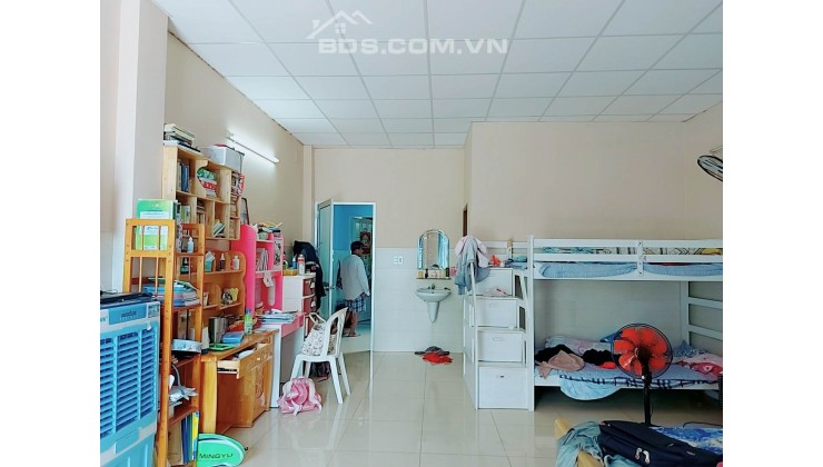 BÁN Nhà Hai Măt Hẻm XeTải Nguyển Sơn,Tân Phú,82m2,Vuông,Không Quy Hoach Lộ Giới,Hơn6Tỷ