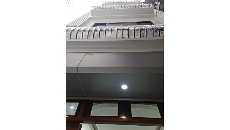 Gấp Bán 70m2 Đất Phương Mai Đống Đa, MT 5.5m giá 9 tỷ có TL