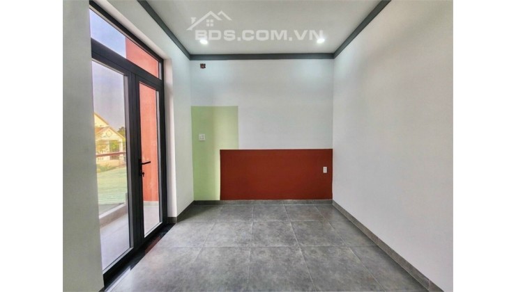 Cần Tiền Giảm Sâu Bán Gấp Chỉ Với 3,7 Tỷ Có Ngay Nhà HXH, DT 87M2 Trường Thọ, Thủ Đức, Sổ Riêng Sang Tên Ngay
