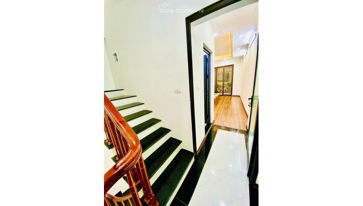 Bán nhà phố Bạch Mai- Lê Thanh Nghị, 5 Tầng Đẹp, Ngõ Rộng, Nông, 2 Thoáng, Nở Hậu, 45M, chỉ 4 Tỷ82.