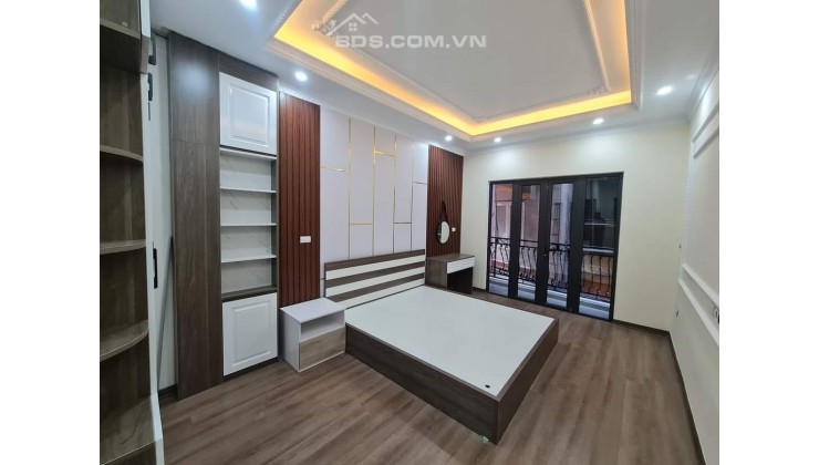 Bán nhà riêng Đội Cấn 37m2, 5 tầng, giá 4.75 tỷ. Nhà đẹp phân lô ngõ thông, siêu thoáng, cần bán gấp.