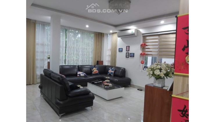 Bán nhà Hồng Tiến, view Hồ, nhà mới, đẹp long lanh, 75m2, giá 12 tỷ