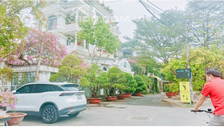 Bán nhà đường Bình Lợi quận Bình Thạnh diện tích 100 m2 giá thương lượng.