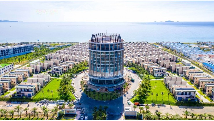 Chỉ 7,7 tỷ đã sỏ hữu ngay BT biển bãi dài Cam Ranh 240m2.Wyndham vận hành cho thuê.Cam kết thuê lại 5 năm đầu