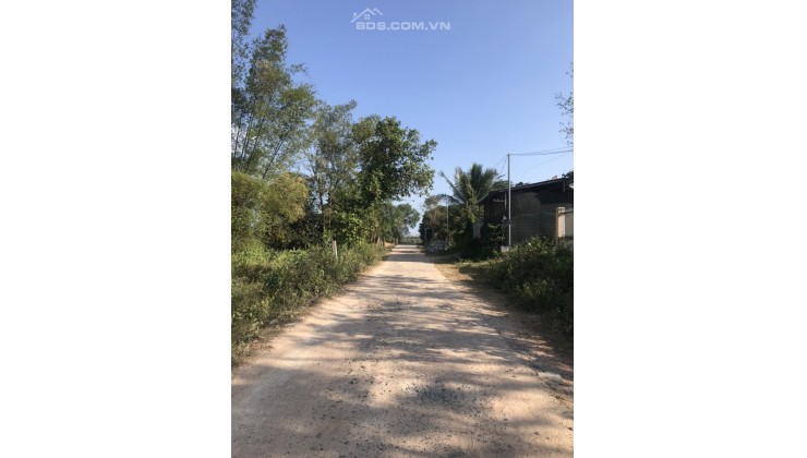 Cần bán nhanh lô đất siêu đẹp tại Suối Cát, Cam Lâm mặt tiền đường nhựa 8m
