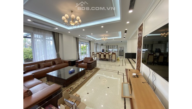 Cho thuê Biệt Thự Đơn Lập Khu Bằng Lăng VIP nhất, An ninh nhất tại KĐT Vinhomes Riverside, 530m2, giá thuê 120tr