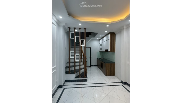 Bán căn nhà ngõ 52 Quang Tiến, Nam Từ Liêm 41m, 4 tâng, giá chỉ 3.7 tỷ. 0986383826