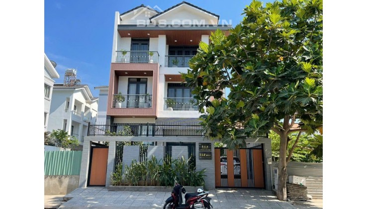 Siêu Phẩm VILLA  p.13 quận Bình Thạnh,full nội thất,đường trươc nhà 16m 070.66666.27