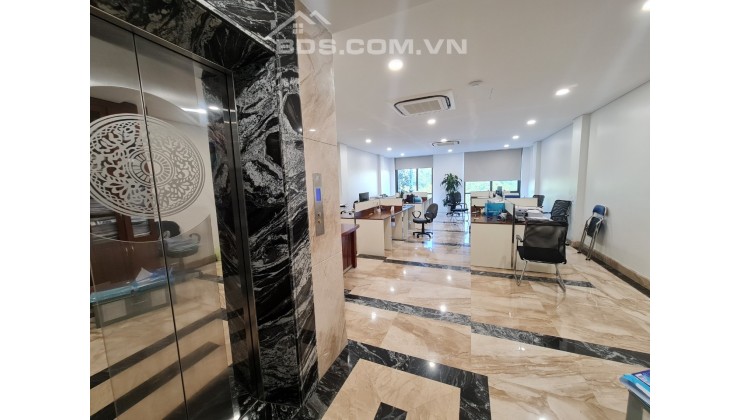 Tòa nhà 8 tầng phố Ái Mộ, 160m2, vỉa hè ô tô tránh, thuê văn phòng, căn hộ, nhỉnh 20 tỷ