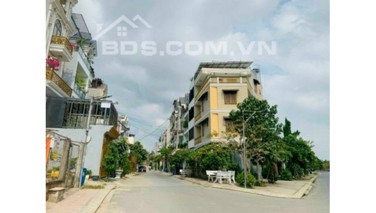 BÁN NHÀ ĐƯỜNG LÊ VĂN CHÍ, P.LINH TRUNG, THỦ DỨC. NHÀ 4 TẦNG, 73.5M2, XÂY DỰNG 250M2. ĐƯỜNG TRƯỚC NHÀ 8M. GIÁ BÁN 8.3 TỶ