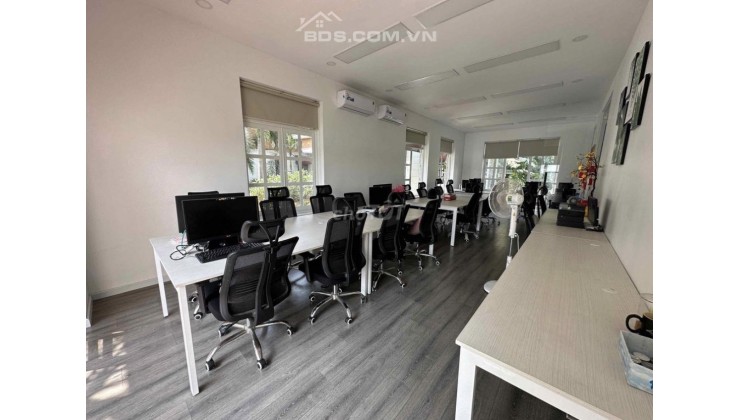 Nhà MT 87 Nguyễn Trãi, 3 tầng, 200m2, có vỉa hè