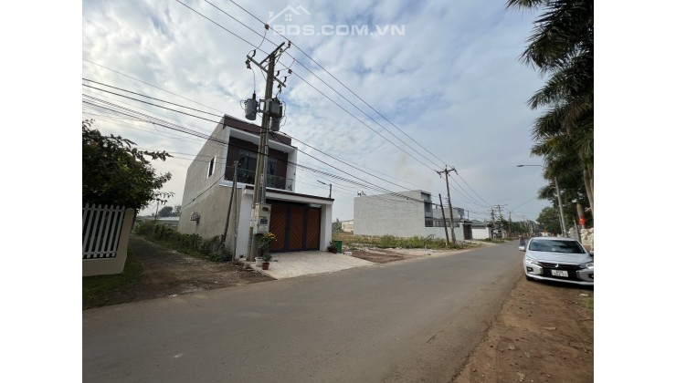 Đất ngộp bán gấp 5x27m Full Thổ Mặt Tiền đường nhựa TP Long Khánh