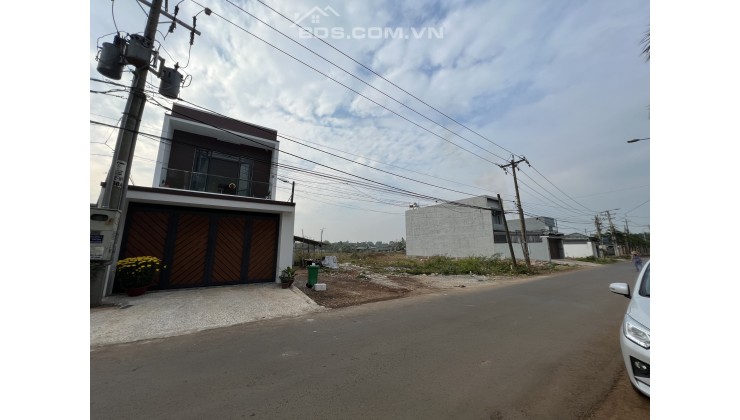Đất ngộp bán gấp 5x27m Full Thổ Mặt Tiền đường nhựa TP Long Khánh