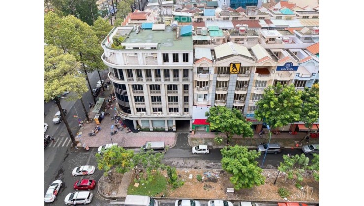 Căn hộ Hùng Vương Plaza Quận 5 130m 3Pn 3wc Đầy đủ nội thất