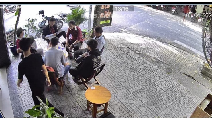 Sang quán cafe 80m2 tại Tân Phú, HCM, để lại toàn bộ đồ dùng, 290tr. Lh:0982127279