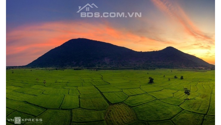 BÁN ĐẤT VIEW SÔNG NƯỚC KHÔNG KHÍ MÁT MẺ