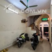 Bán nhà Ngõ 426 Đường Láng - Đống Đa, DT:48m*3 tầng, MT: 3,5m, giá chỉ 6,5 tỷ