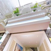 Siêu Phẩm CCMN - Gà Đẻ Trứng Vàng Đường Láng, DT: 43m, MT:3.4m, giá chỉ 7 tỷ
