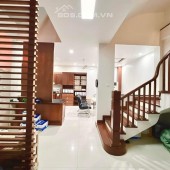 BÁN NHANH NHÀ BỒ ĐỀ,LONG BIÊN,5 TẦNG,MẶT TIỀN RỘNG,NHỈNH 6 TỶ..