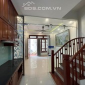 GÁP!THẠCH BÀN,60M,4 TẦNG,NHỈNH 4 TỶ.