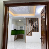 Bán nhà ngõ 136 Cầu Diễn,ngõ nông rộng,vài bước ra ô tô,ra phố,32m2,5tầng,mt:4m.