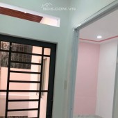 Nhà trung tâm Bình Thạnh, sát hẻm xe hơi 52m2, 2 tầng, nhà mới vào ở ngay, sổ vuông vức.