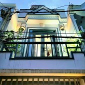 CẦN BÁN GẤP ĐƯỜNG 8M.2T. 50M2 .QUANG TRUNG P8 GV. NHỈNH 4 TỶ 