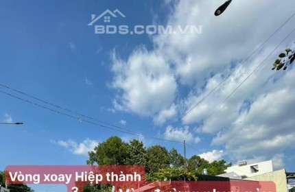 Nhà lầu sát bên KDC Hiệp Thành 3, thiết kế đẹp full nội thất, giá quá  rẻ