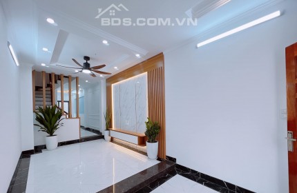 NHÀ THANH NHÀN TẦM TIỀN NHỎ 5.2 TỶ, 45M2, LÔ GÓC, NGÕ RỘNG 2M4, TRƯỚC THOÁNG VĨNH VIỄN