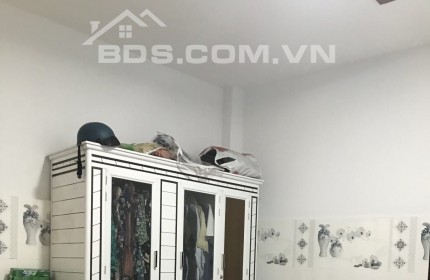 ⛔Rẻ quá rẻ luôn! Nhà c4 100m2 ô tô vào tận nơi, chỉ 1.65 tỷ thôi ạ.
