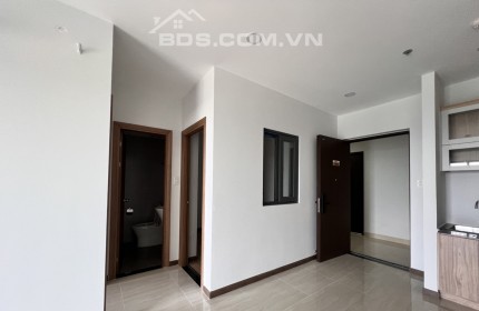 Cần bán gấp căn hộ mặt tiền đường thống nhất