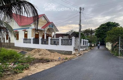 Diên Phước lô góc 2 mặt tiền đường nhựa Liên Thôn siêu đẹp , oto tận đất .