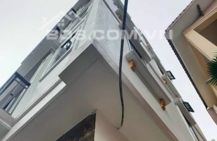 Bán nhà ngõ 2 Hoàng Diệu Hà Cầu Hà Đông DT 26m2*4T, MT 11m giá 3.2 tỷ Lô Góc Hà Nội