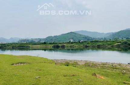 Thế đất bẳng phẳng, view thoáng đẹp, sẵn tường bao, sổ hồng công chứng trong ngày