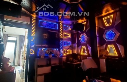 Bán nhà Mặt tiền Phan Chu Trinh, P.12 bình Thạnh, 40m2 (4m x 10m) 4 Tầng, Phòng Karaoke